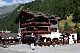 Hôtel Restaurant Les Mélèzes