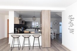 THE SPOT HOSTEL OFIR