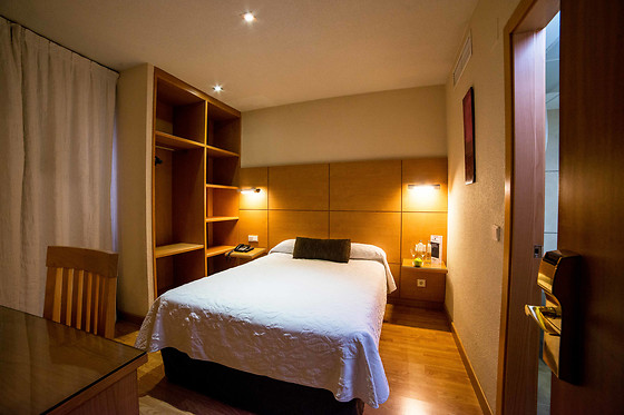 HOTEL SERRANO - photo 0