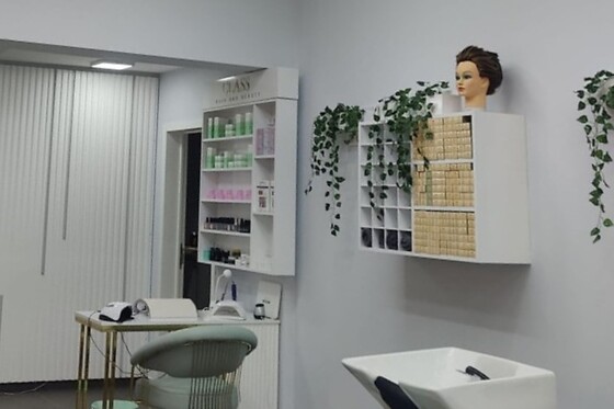 Class Hair and Beauty - photo 4