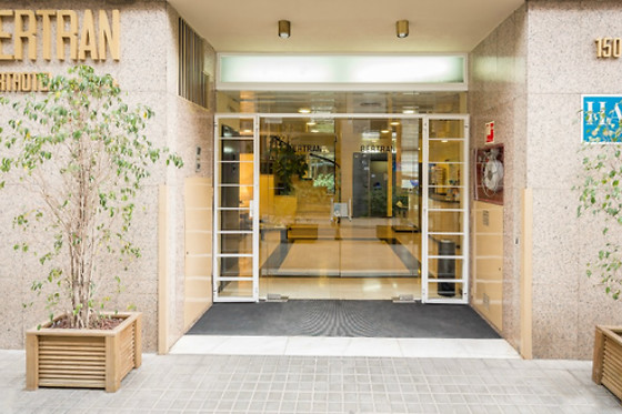 APARTHOTEL BERTRAN - photo 2
