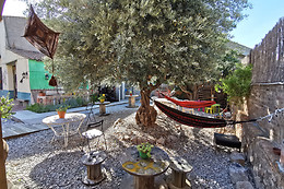 MUCHA MASIA HOSTEL RURAL-URBÀ