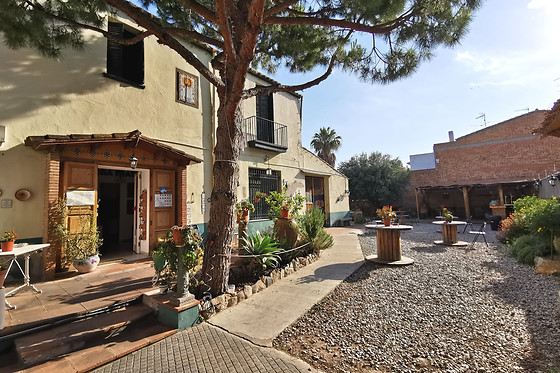 MUCHA MASIA HOSTEL RURAL-URBÀ - photo 2