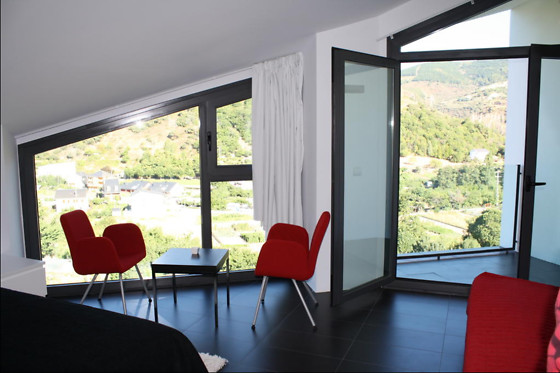 HOSTAL TRES CAMPANAS - photo 3