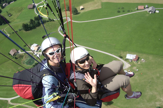 Paragliding Gstaad Switzerland - photo 4