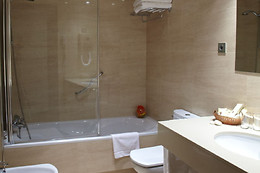 HOTEL PENINSULAR - AMARES